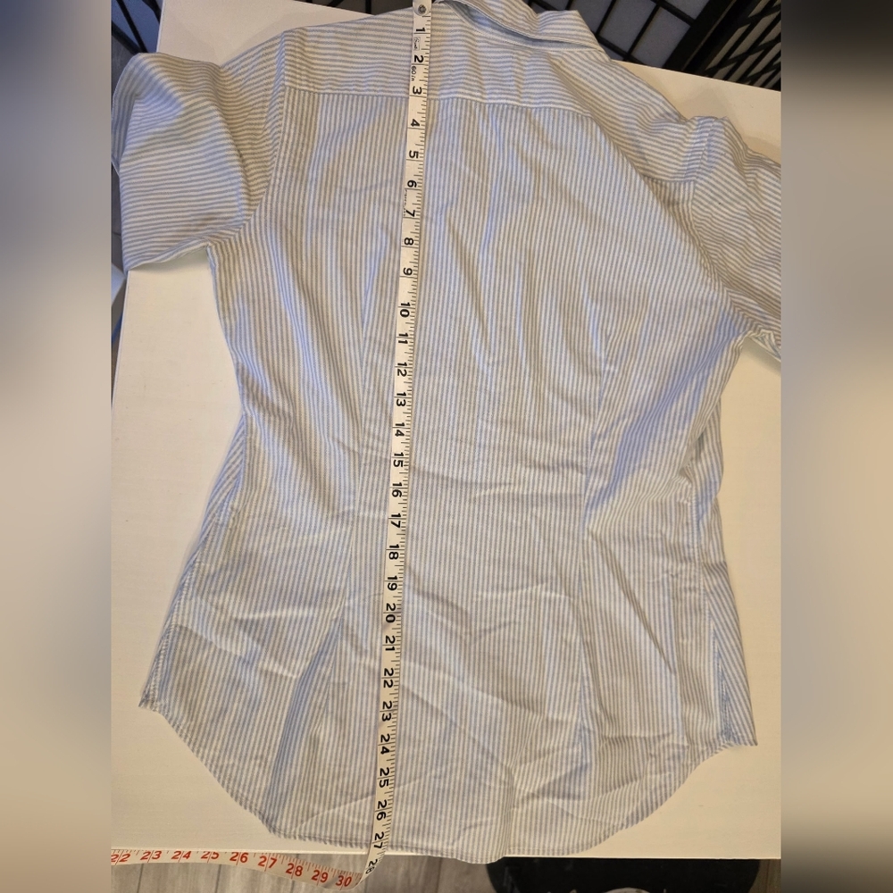 Ralph Lauren Women's Light Blue Striped Slim Fit Polo Button Down ~ Size 10 - Picture 9 of 9